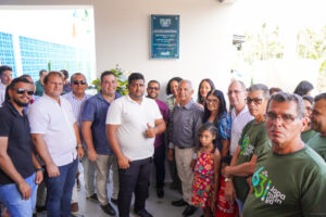 Autoridades celebraram a inauguração da creche no Boqueirão. Foto: Allex Nazário